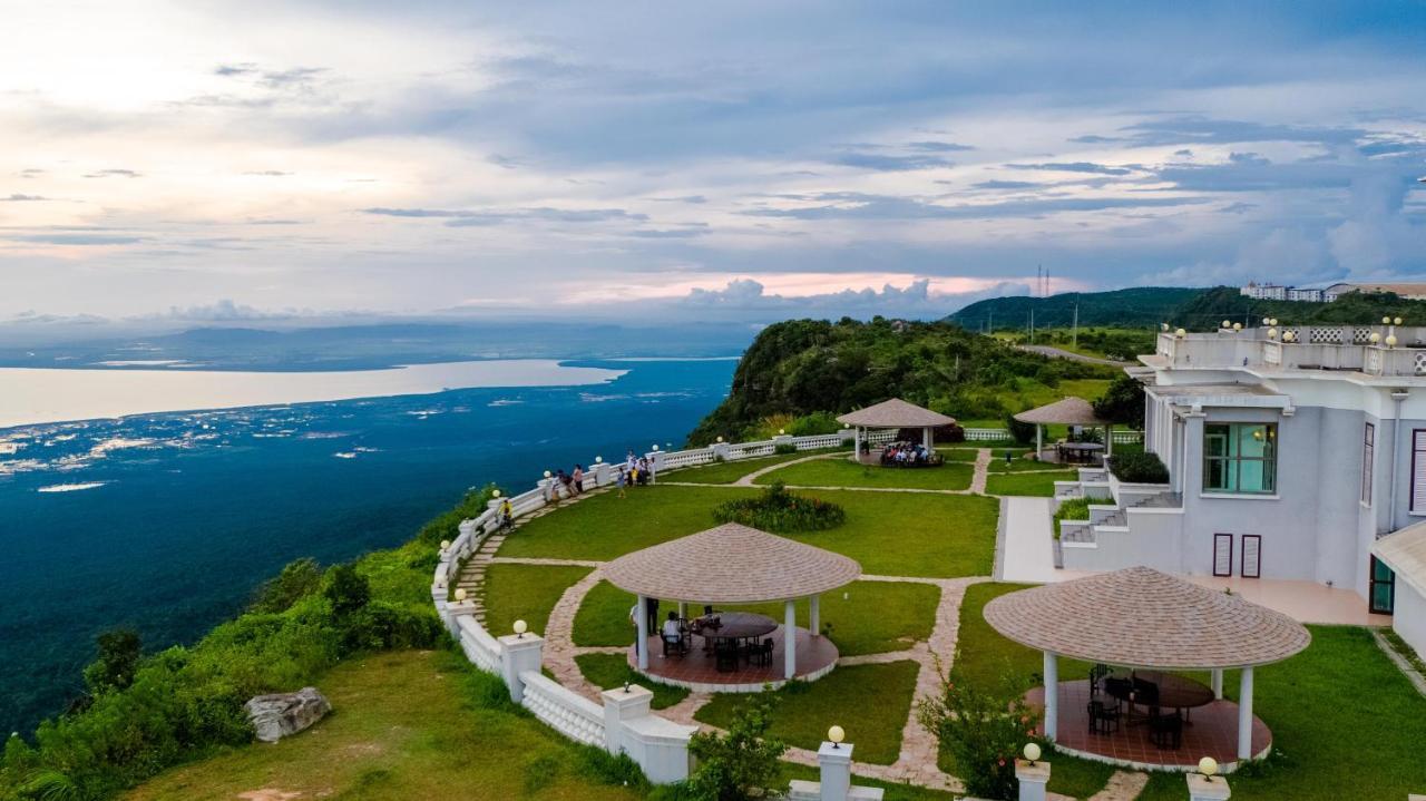 Le Bokor Palace Kampot Exterior photo